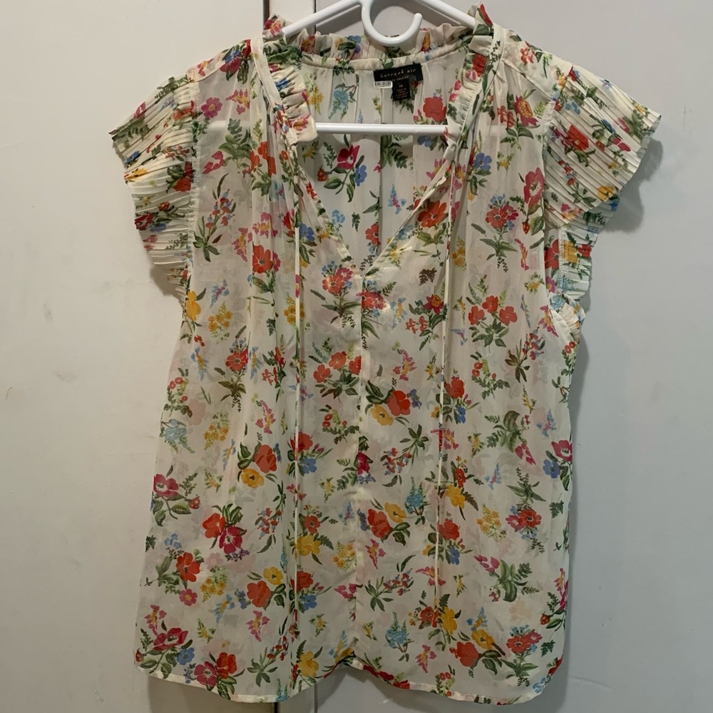 Gauzy floral top